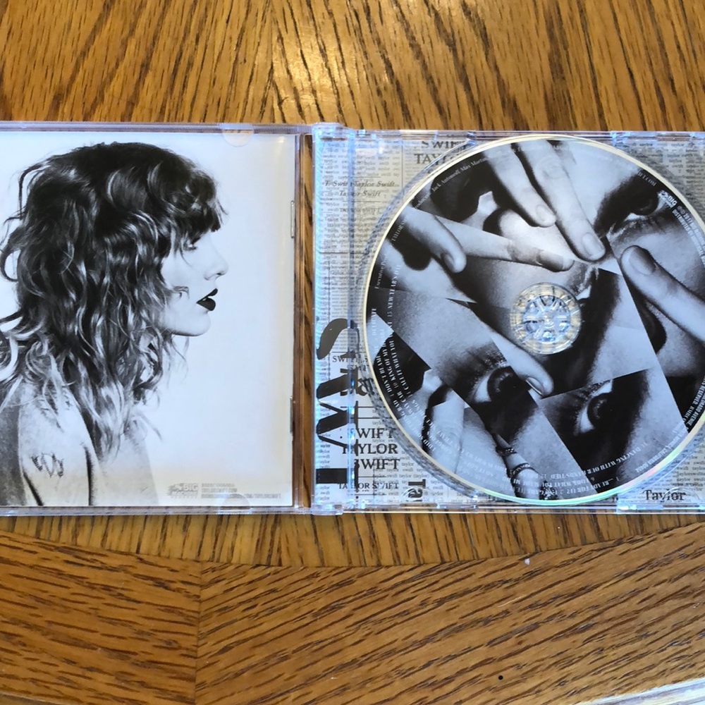 Taylor Swift Reputation CD - Picture 3 of 5